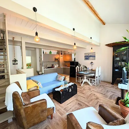 Apartament 'gaivota' Charming Portuguese Style For Rent 'vida A Portuguesa', Local