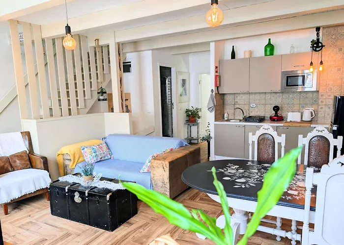 Charming Portuguese Style Apartment, For Rent Vida à Portuguesa, Gaivota Local *