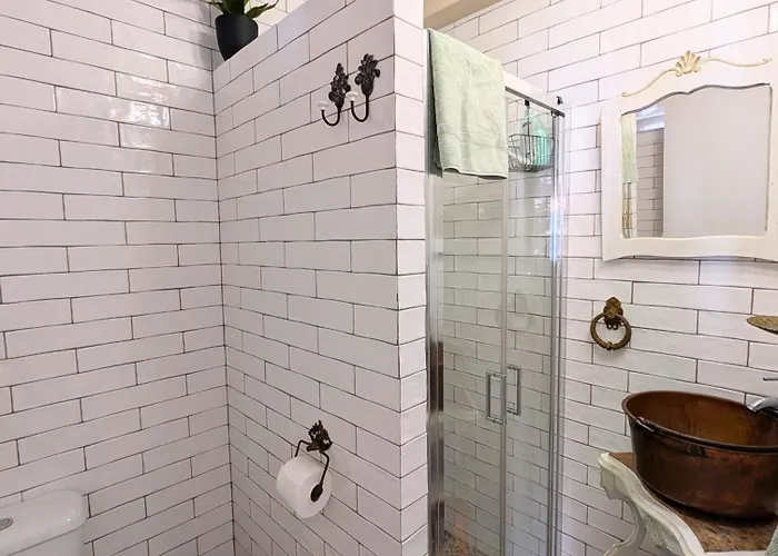 Charming Portuguese Style Apartment, For Rent Vida à Portuguesa, Gaivota Local