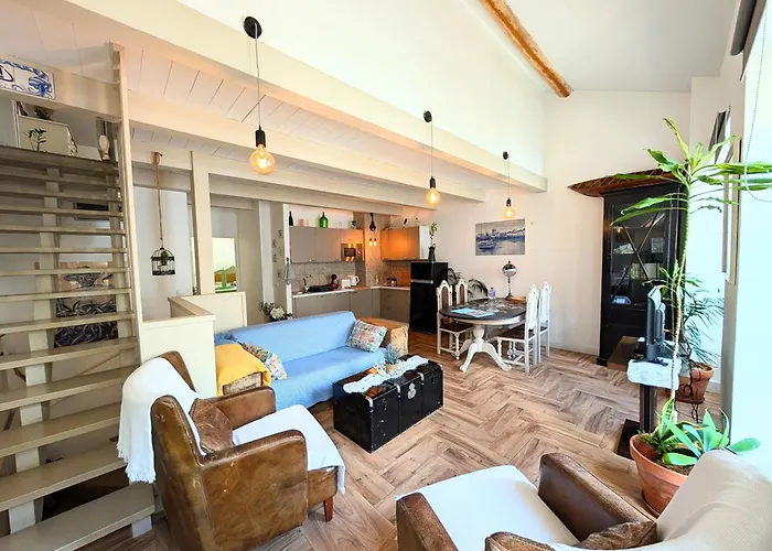 Apartamento Charming Portuguese Style Apartment, For Rent Vida à Portuguesa, Gaivota Local