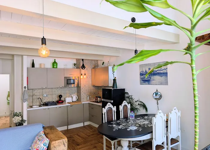Apartment Charming Portuguese Style Apartment, For Rent 