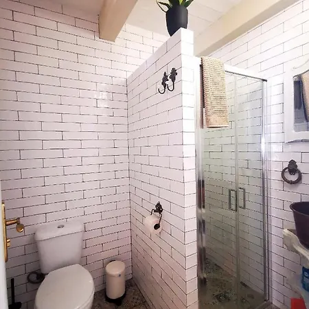 شقة Charming Portuguese Style Apartment, For Rent 